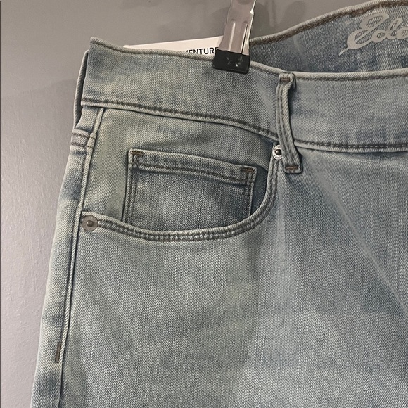 Eddie Bauer Women's Light Wash Straight Leg Jeans Size 18T - Picture 7 of 11